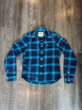 Hollister blue & black plaid button-up shirt